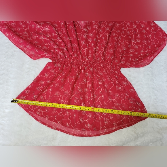 Massimo medium, v-neck peplum, batwing top - Picture 6 of 10